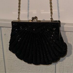 Vintage Joan Bari Clamshell clutch